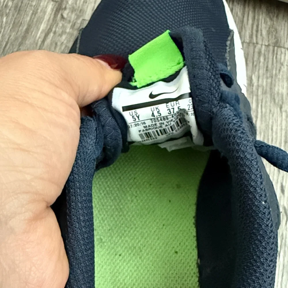 Nike Kids' Navy and Neon Green Sneakers